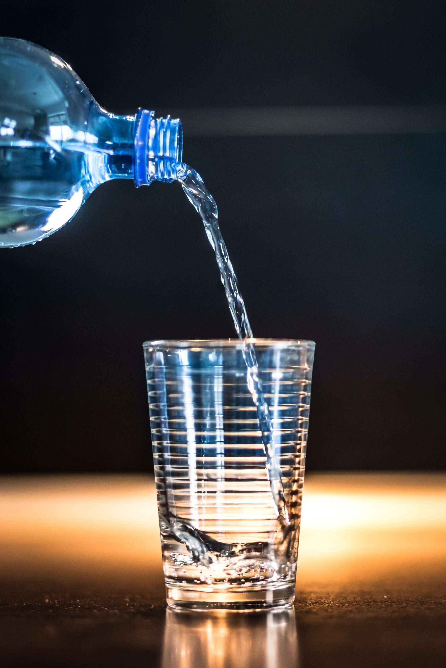 水